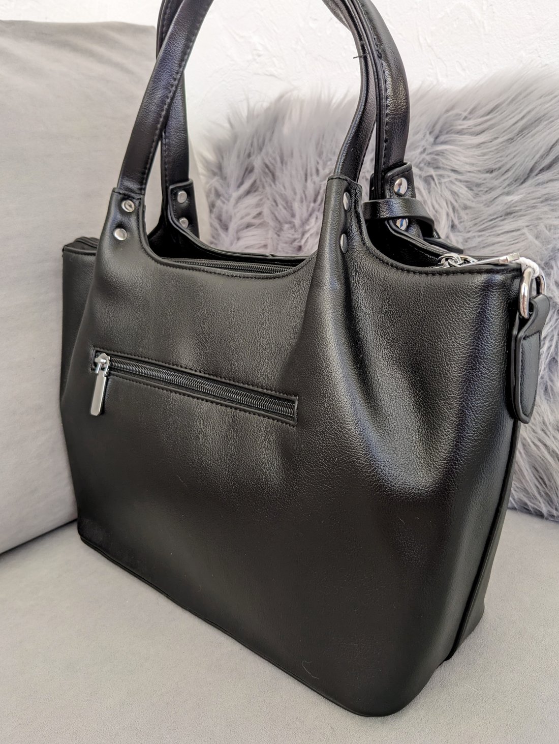 Стильна сумка Everyday Line з екошкіри для щоденних образів INNOE 350011-3 Чорний