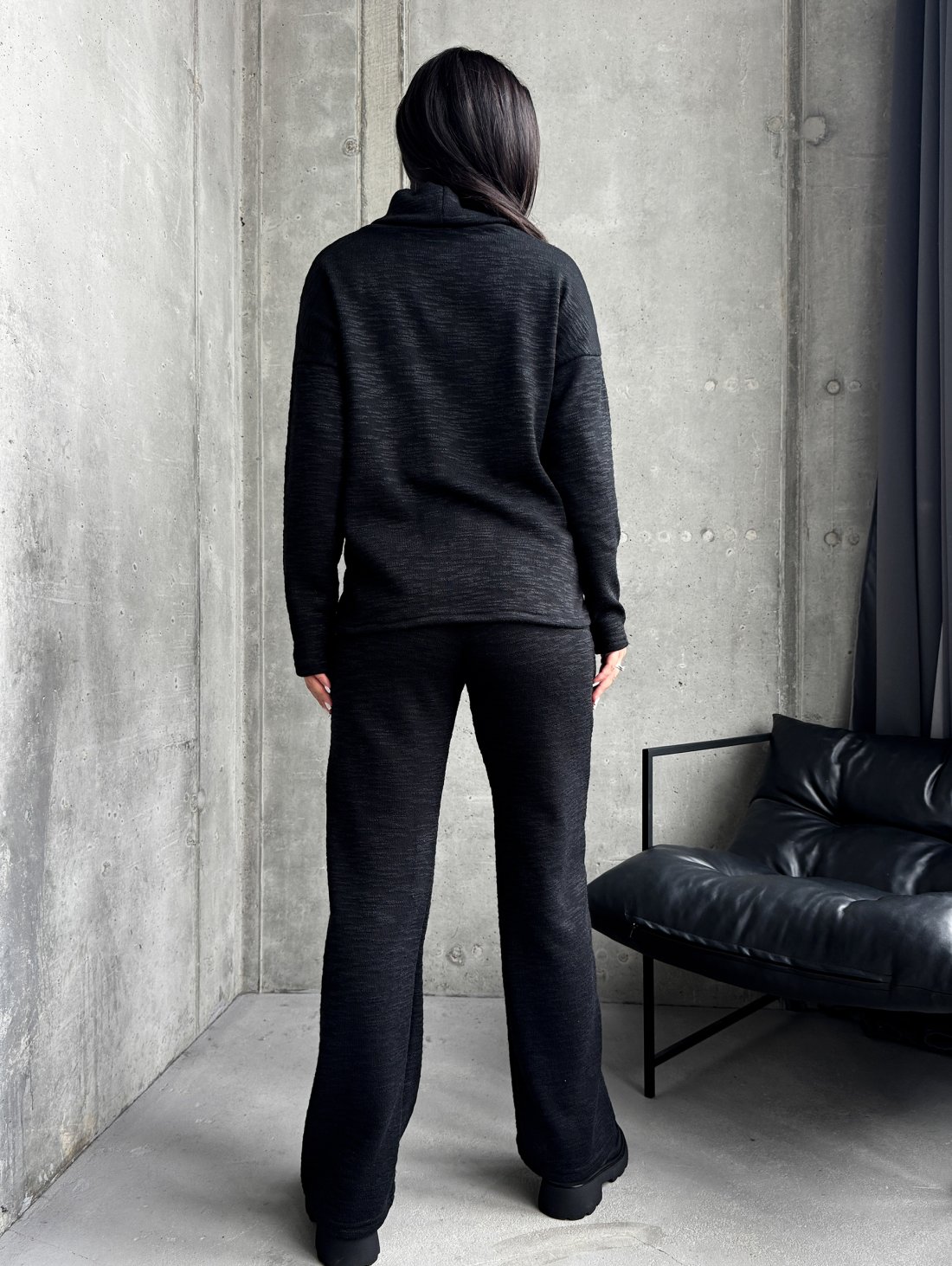 М’який жіночий костюм з ангорою INNOE 210366-2 Чорний