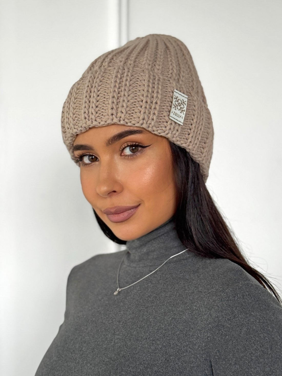 Тепла шапка з м’якої пряжі крупної в’язки INNOE 950234-1 Фрез