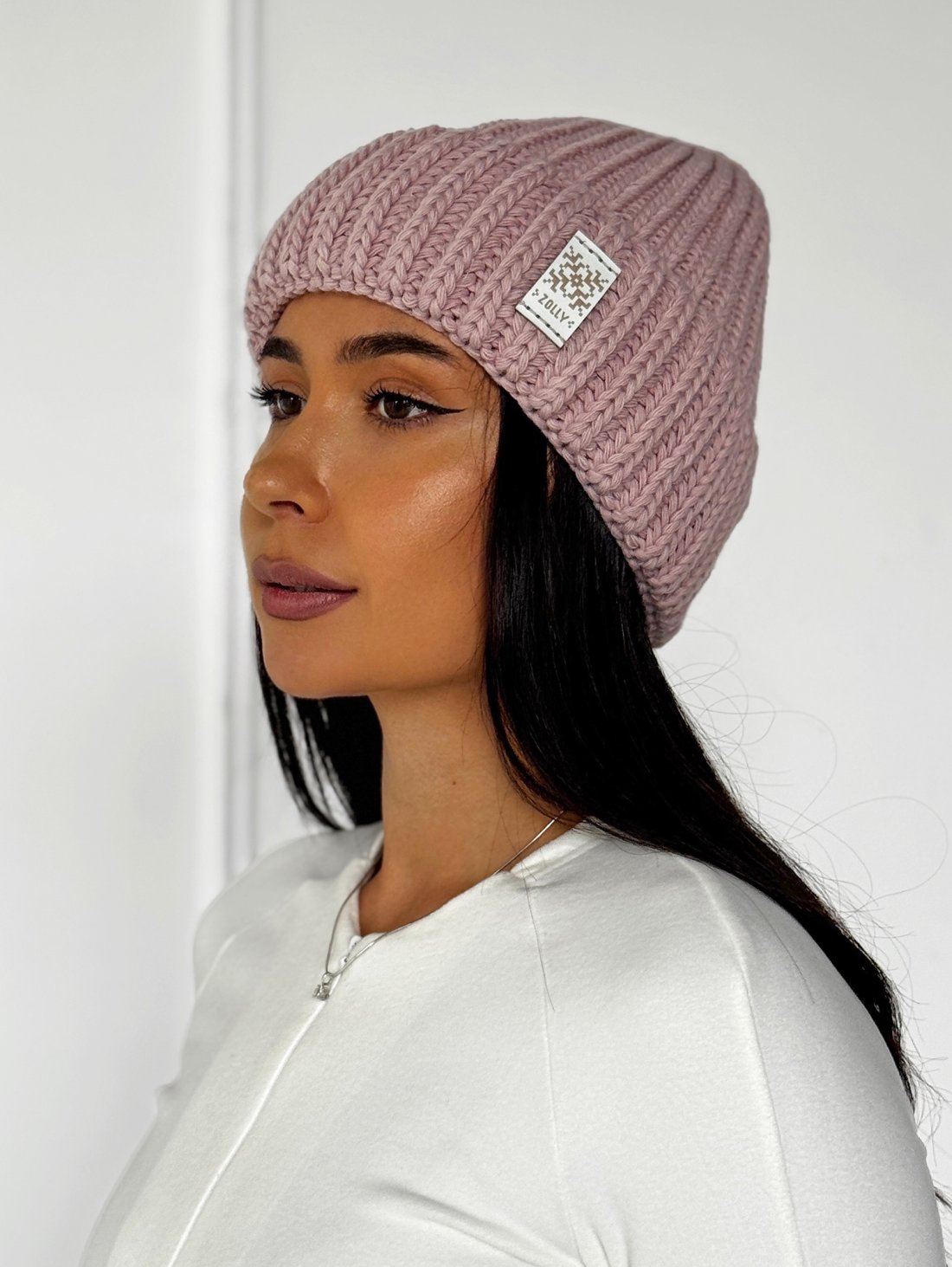 Жіноча шапка на флісі з трендовим дизайном INNOE 950234-1 Світло-пудровий