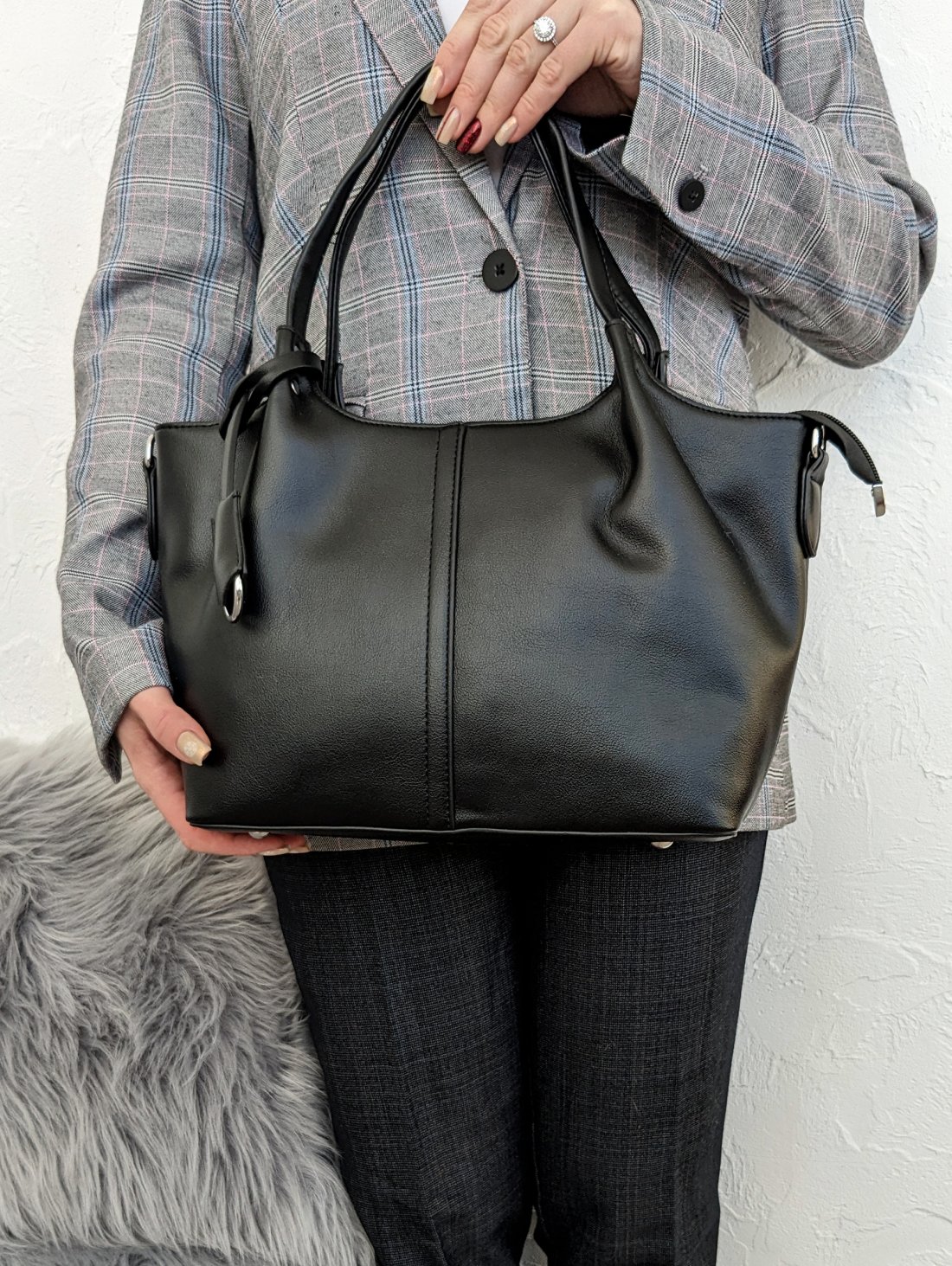 Стильна сумка Everyday Line з екошкіри для щоденних образів INNOE 350011-3 Чорний