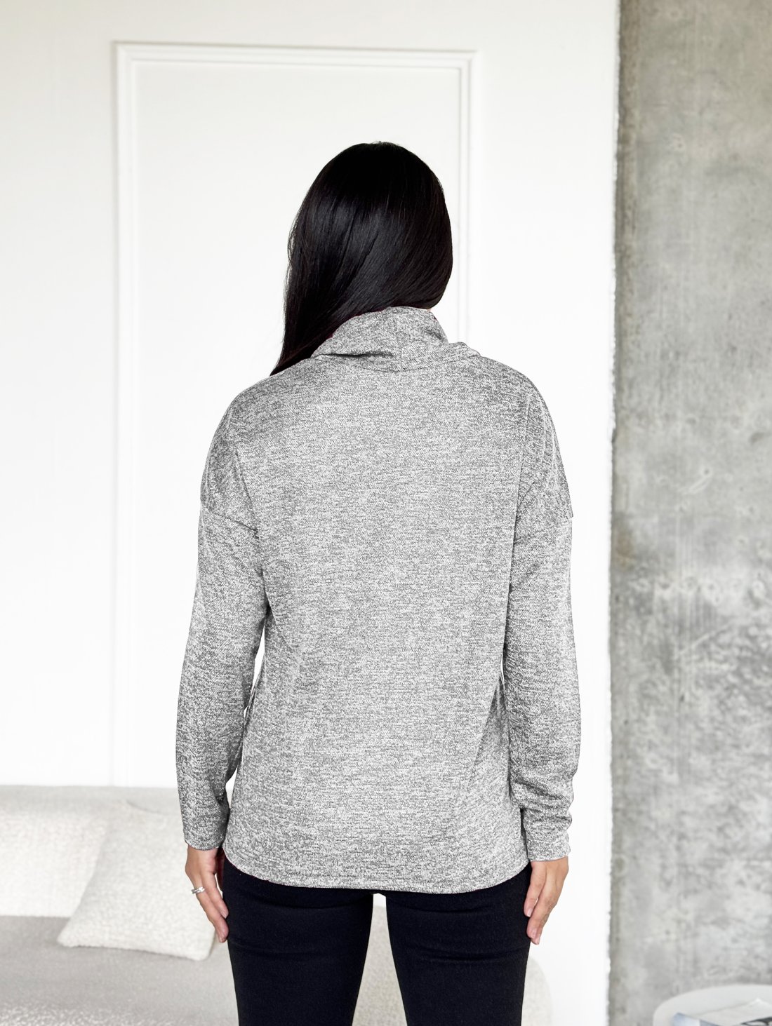 Лонгслів жіночий oversize з хомутом INNOE 230233-2 Сірий