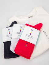 Комплект «Стан Багатства та впевненості» - футболка та чорні капці з принтом «Магніт для грошей» та 3 пари шкарпеток - Купити