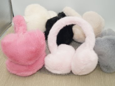 Теплі навушники зі штучного хутра. - Купити