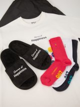 Комплект «Стан Щастя та впевненості» - футболка та чорні капці з принтом «Source of happiness» та 3 пари шкарпеток