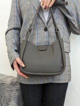 Стильна сумка з мінімалістичним дизайном і внутрішнім органайзером INNOE 350012-1 Тауп