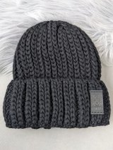 Жіноча шапка-біні фактурної в’язки INNOE 950234-1 Чорний