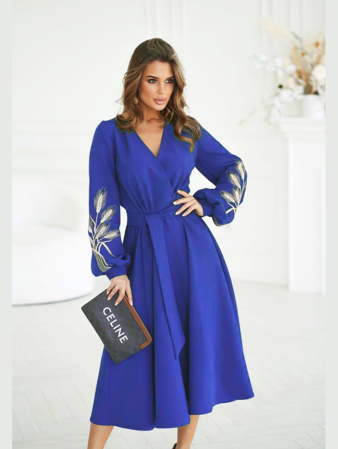 Ніжна сукня на запах вишивка колоски 270545-3 Синій - Innoe