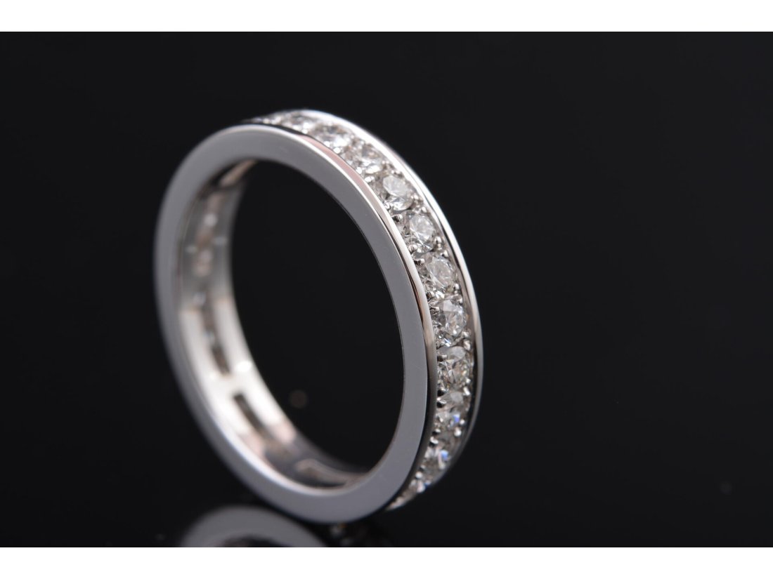 Обручка-доріжка із діамантами у стилі Tiffany - Багира