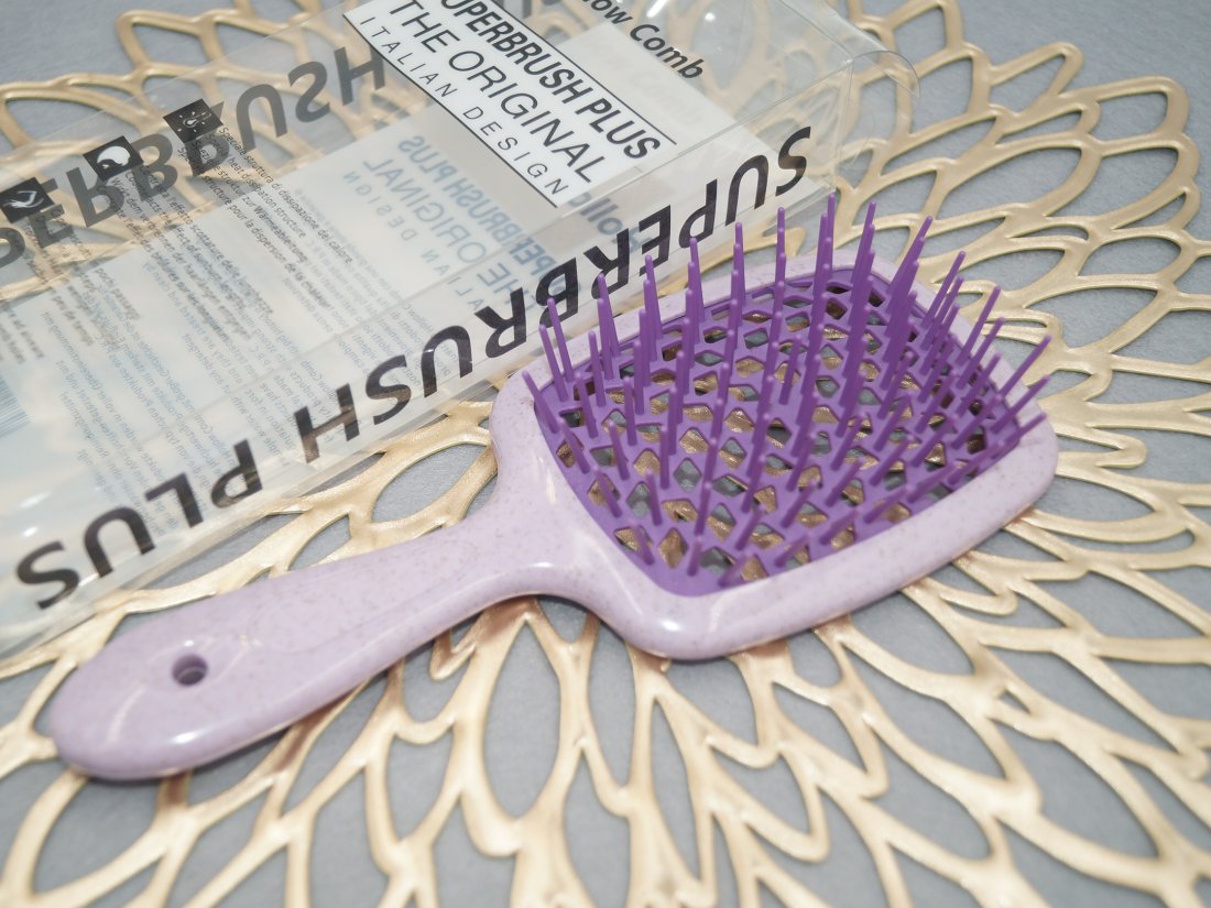 Гребінець для волосся в коробочці. Глянець