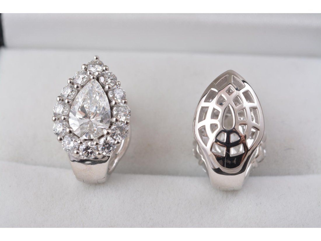 Сережки з діамантами