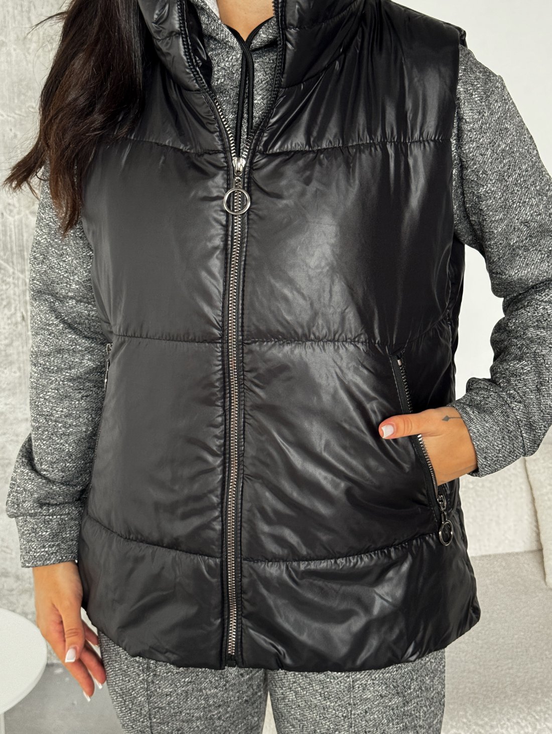 Стильний утеплений жилет без капюшона INNOE 300060-2 Чорний - Innoe