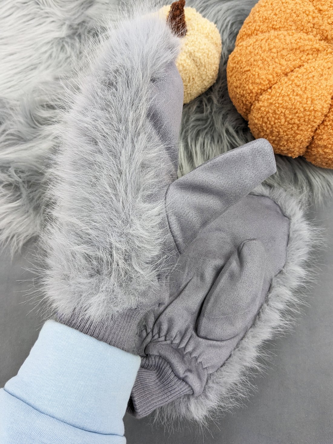 Хутряні рукавиці з утепленням та зручним манжетом INNOE 85005-1 Світло-сірий