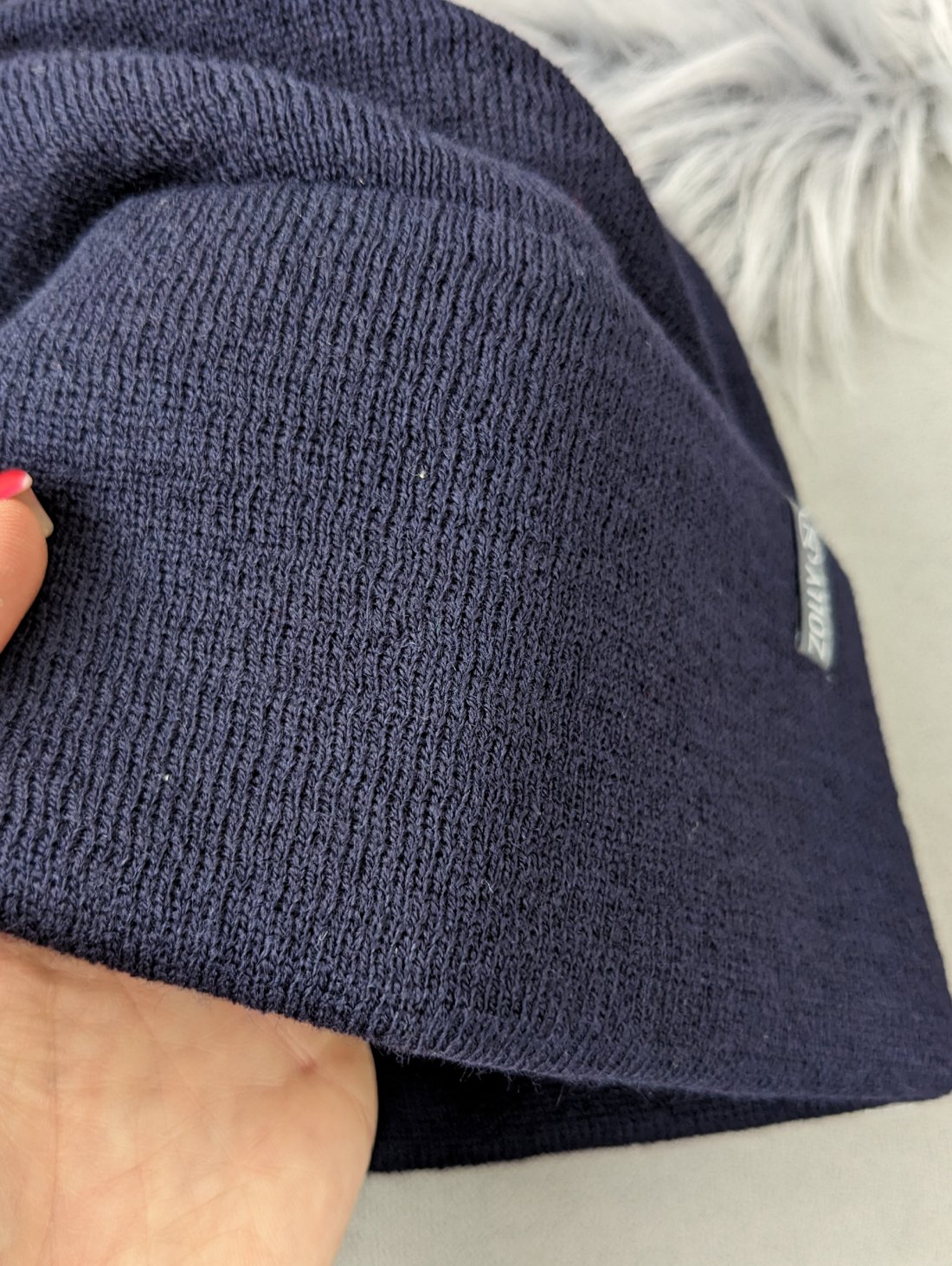 Жіноча шапка класичного фасону INNOE 950118-1 Темно-синій