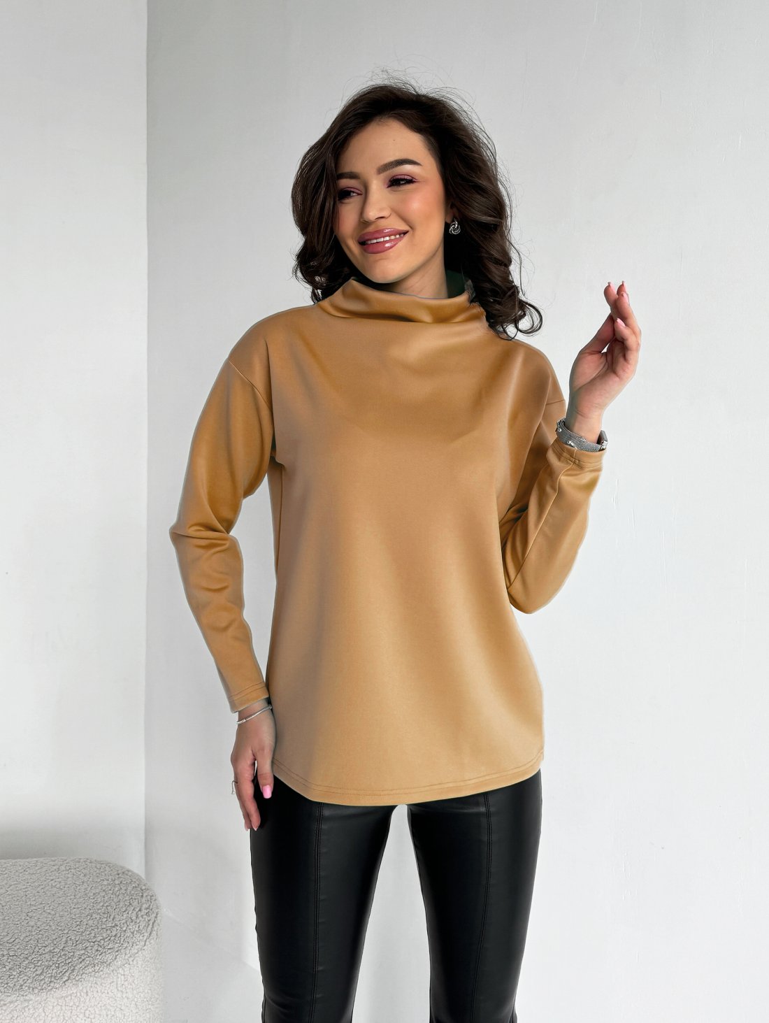 Практичний гольф однотонний жіночий INNOE 230208-23 Бежевий