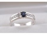 Каблучка з діамантами та сапфіром - Купити