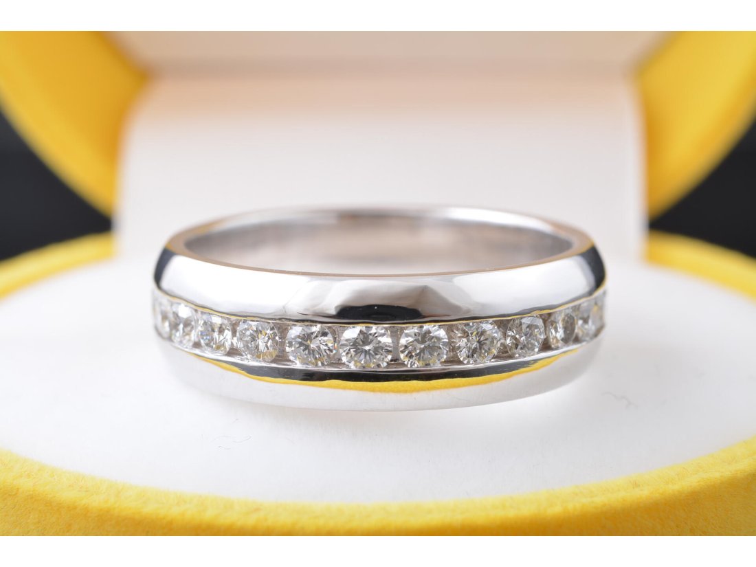 Каблучка із діамантами - Купити