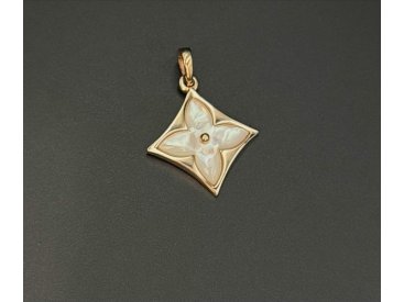 Підвіс з перламутром у стилі Loiuse Vuitton - Фото Підвіс з перламутром у стилі Loiuse Vuitton - Купити