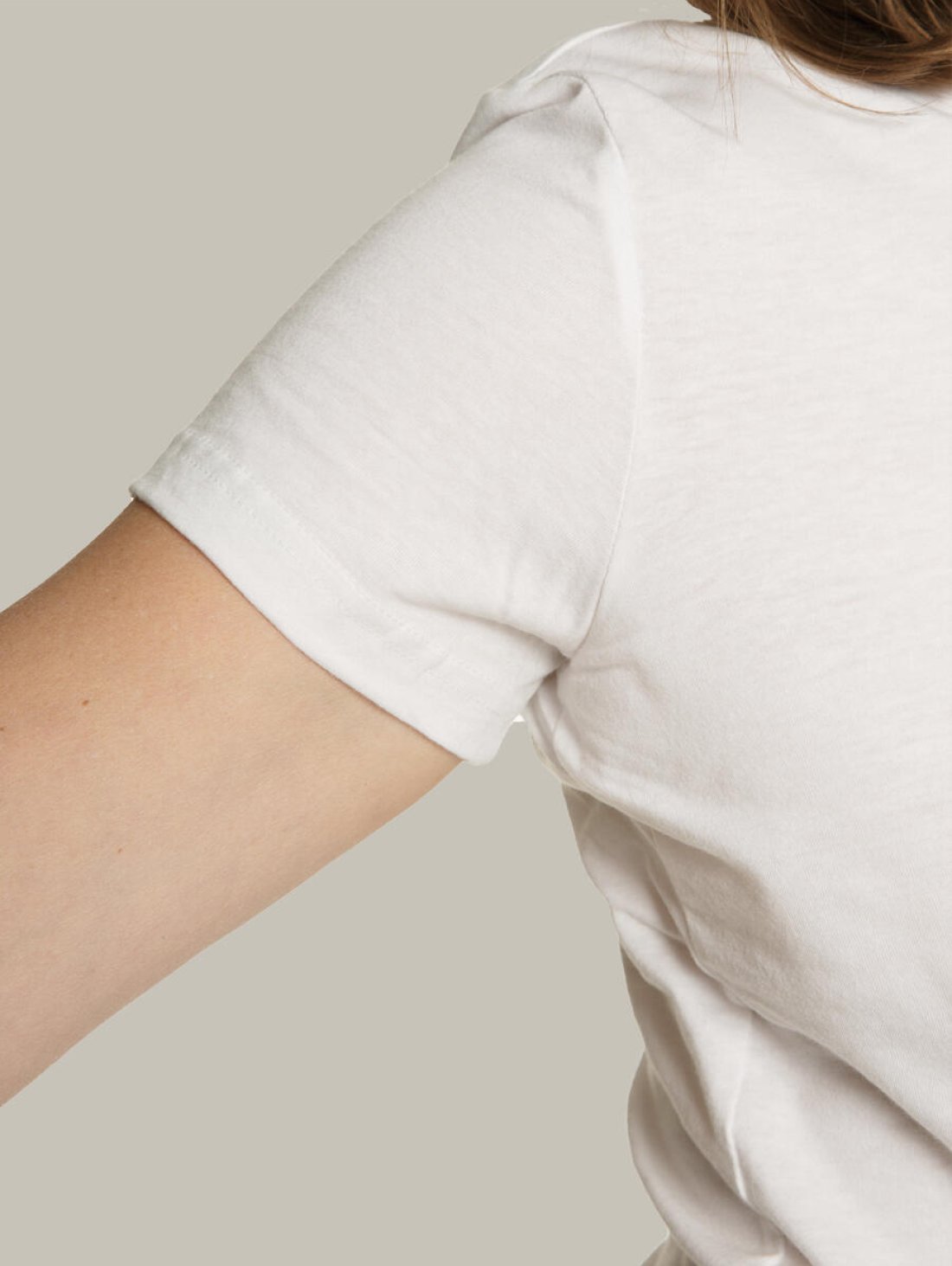 Жіноча футболка, біла з принтом аватара Hopper 056