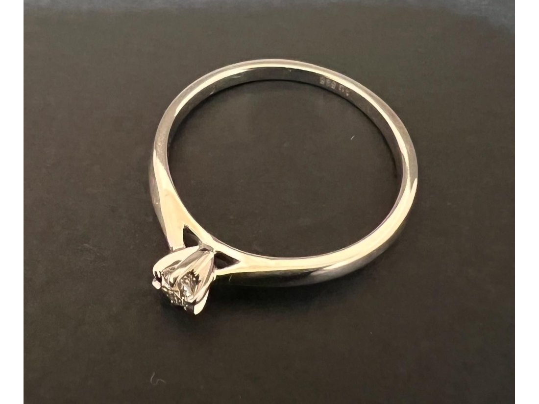 Каблучка з діамантом - Фото1 Каблучка з діамантом