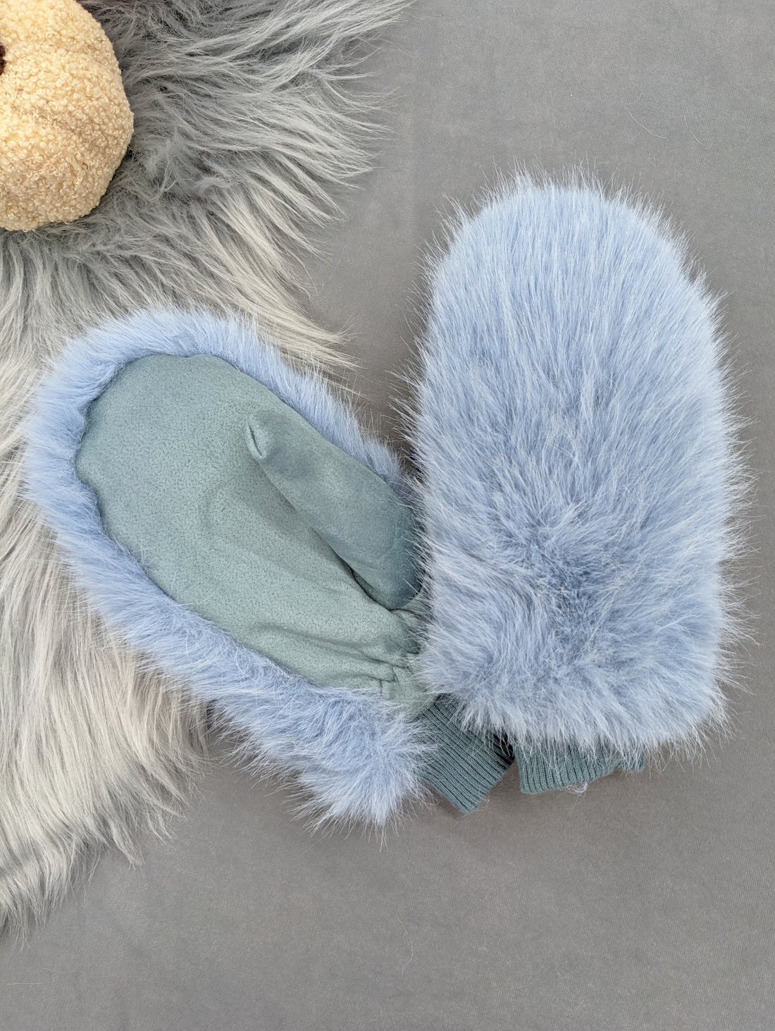 Стильні рукавички з хутряною обробкою та замшевою вставкою INNOE 85005-1 Блакитний