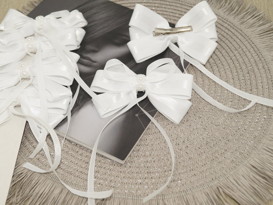 Бантики на затиску. 10 см.