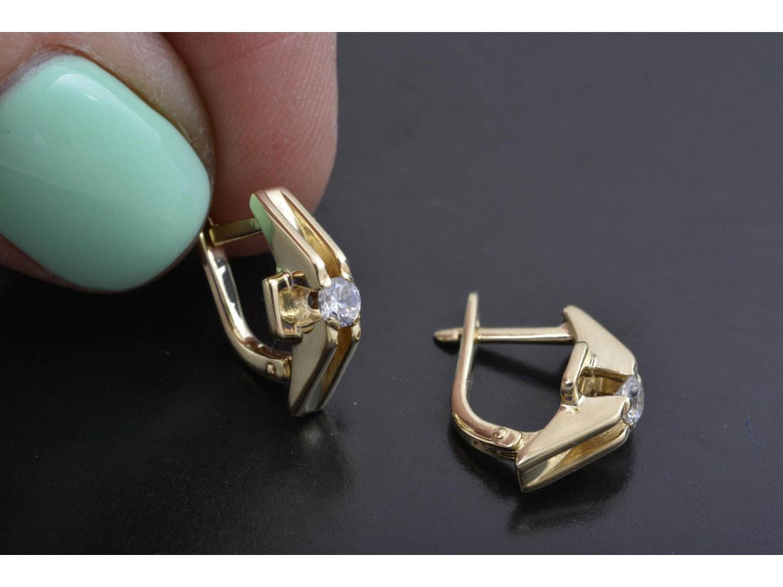 Стильні повсякденні сережки