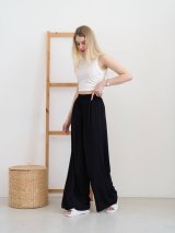 Комфортні та стильні чорні широкі брюки 220128