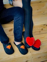 Набір домашніх капців Family Класичні Superman закриті чорні та Сердечка червоні - Family Story