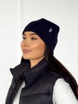 Жіноча шапка класичного фасону INNOE 950118-1 Темно-синій