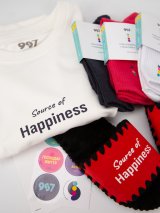 Комплект «Стан Щастя та впевненості» - футболка та червоні капці з принтом «Source of happiness» та 3 пари шкарпеток - Купити