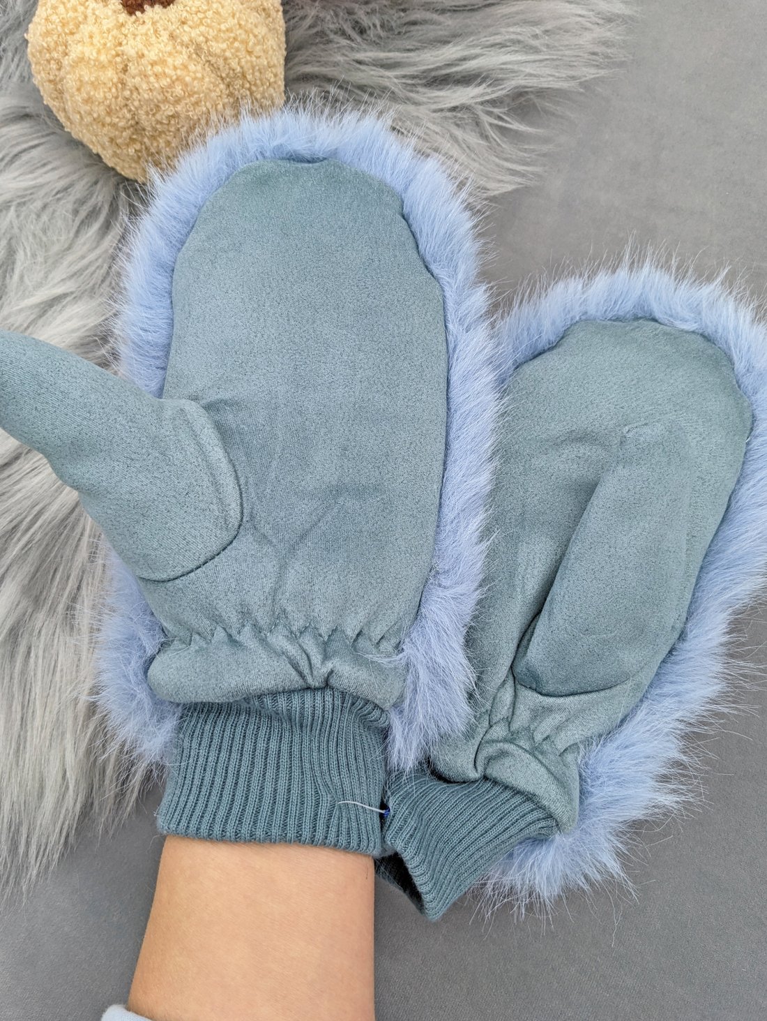 Стильні рукавички з хутряною обробкою та замшевою вставкою INNOE 85005-1 Блакитний