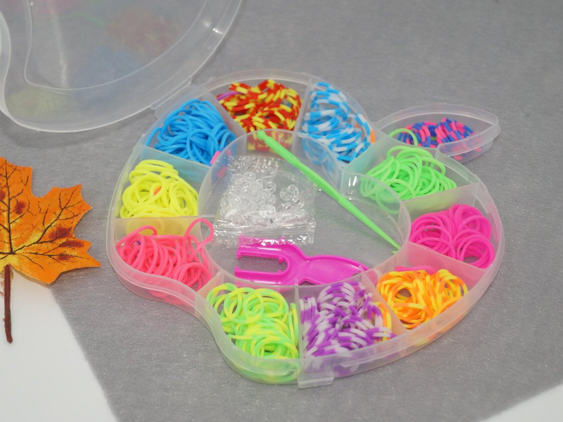 Дитячий набір для плетіння.