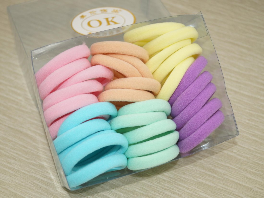 Резинки для волосся, в коробочці. 4 см.