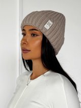 Жіноча шапка крупної в’язки з відворотом INNOE 950234-1 Капучино