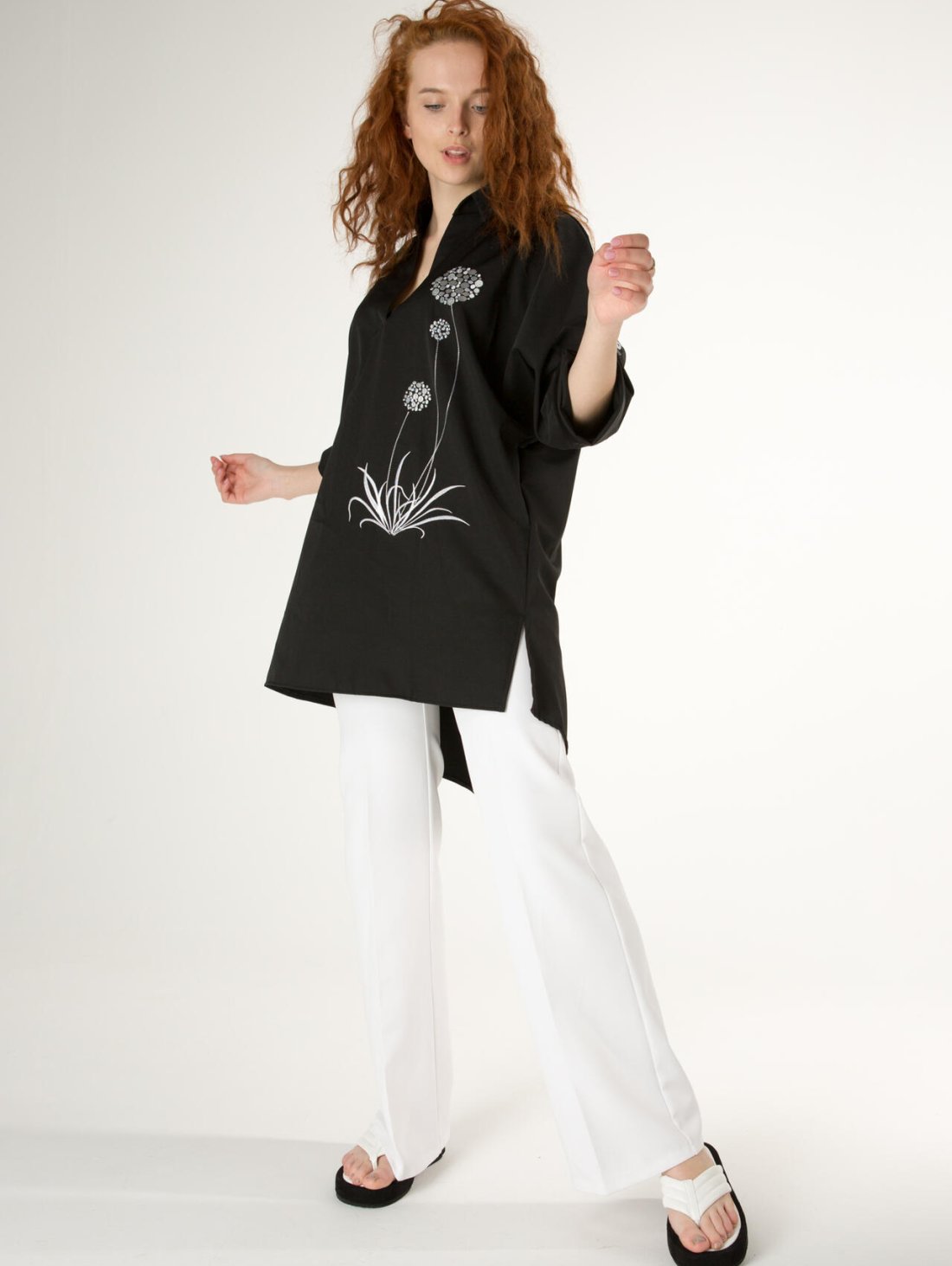 Черная блуза-туника Innoe с вышивкой-7