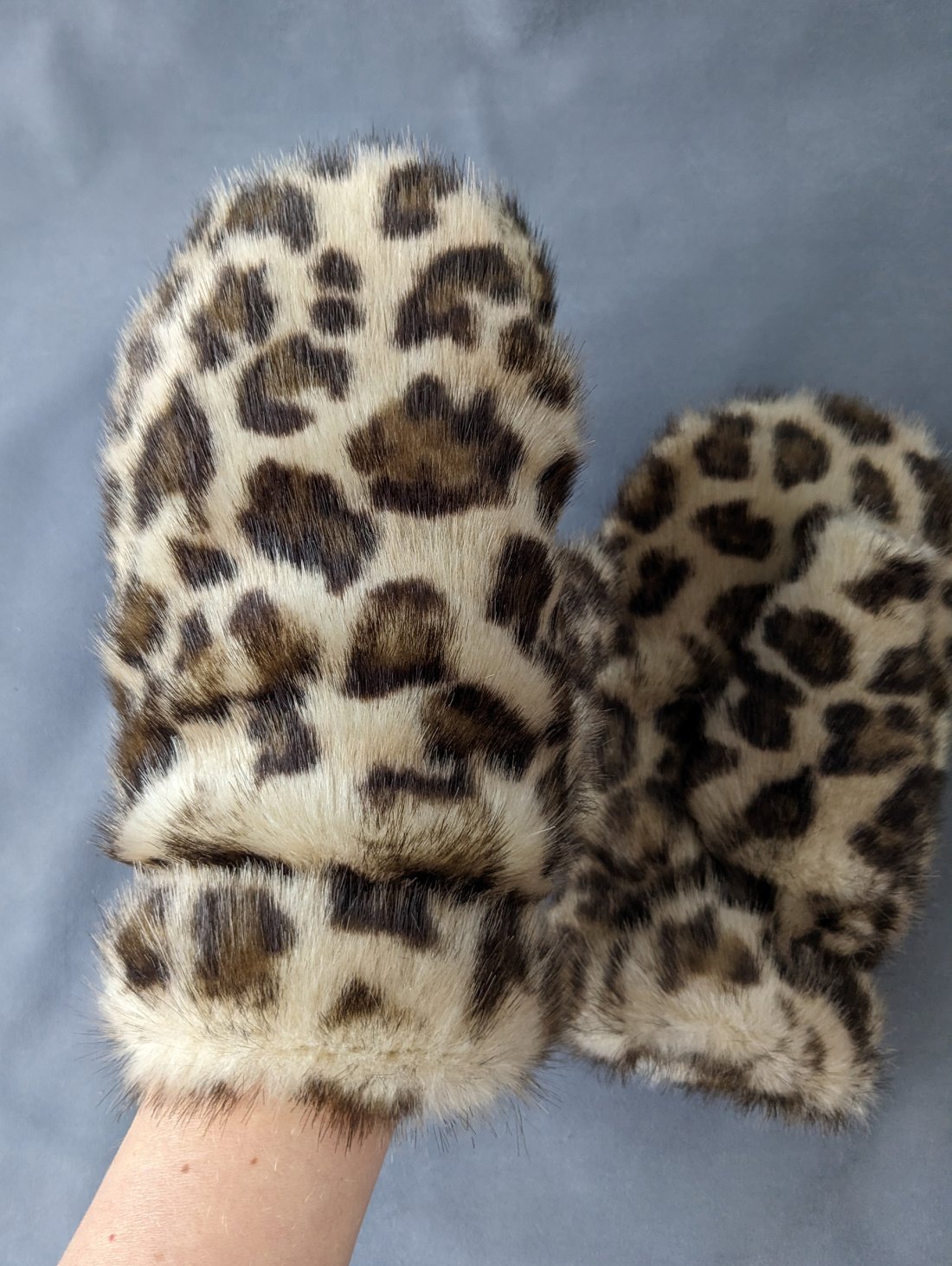 Зимові рукавиці з штучного хутра з принтом леопард INNOE 85005-4 Леопардовий