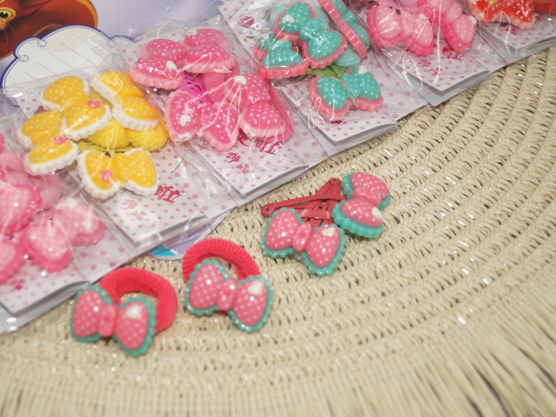 Дитячі набори для дівочяток.