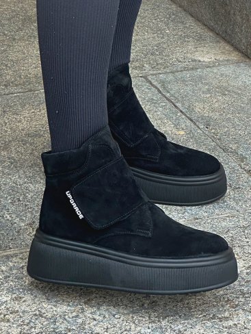 Практичні зимові черевики з натуральної замші INNOE 777562-4 Чорний - Купити