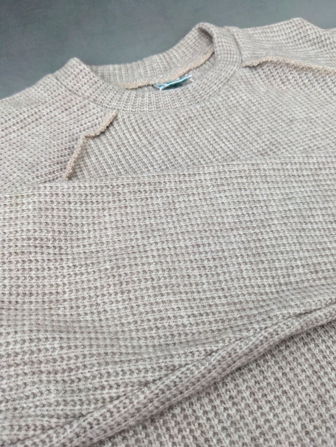 Сучасний жіночий костюм з в’язаної ангори INNOE 210370-1 Бежевий - Купити