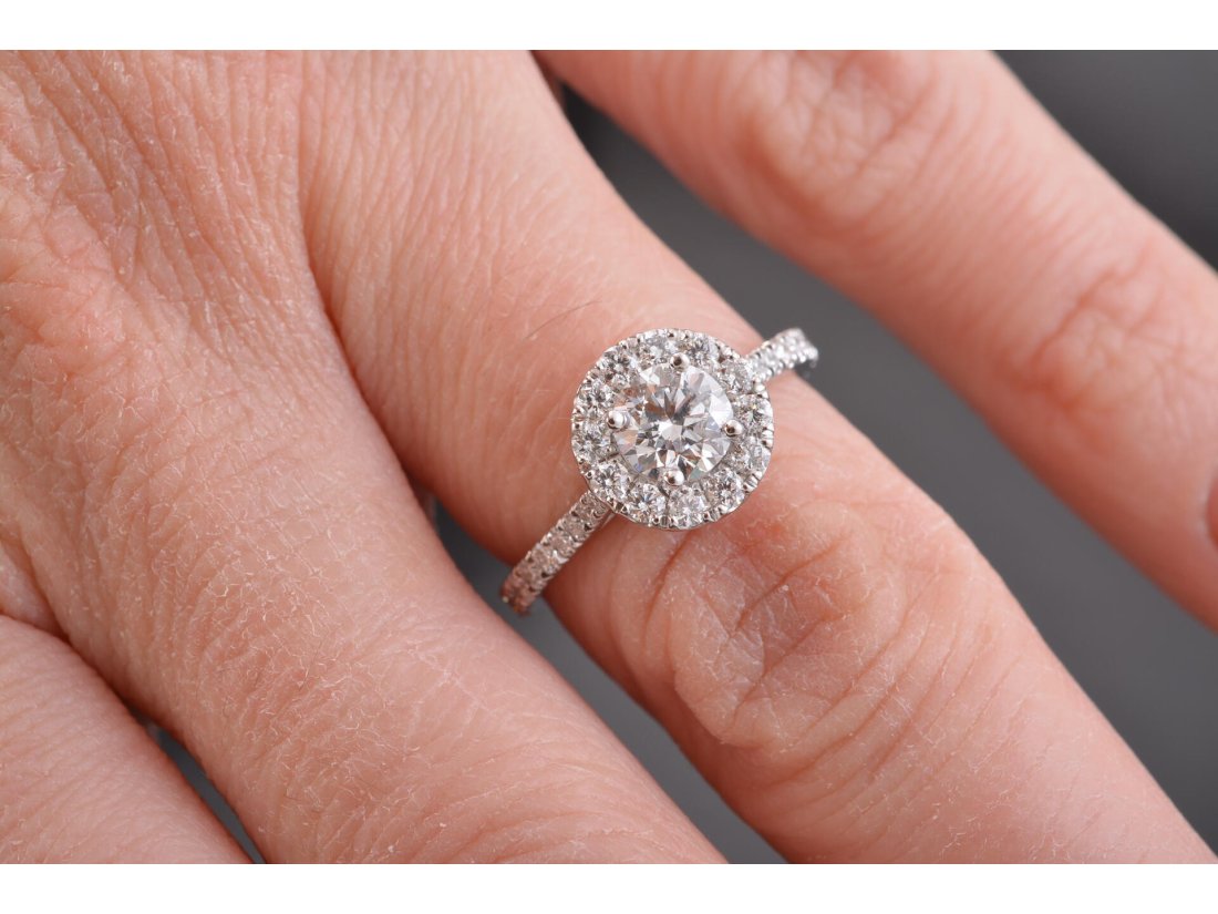 Каблучка з діамантами