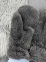 Затишні рукавички з хутра «Зимовий комфорт» INNOE 85005-2 Темно-сірий