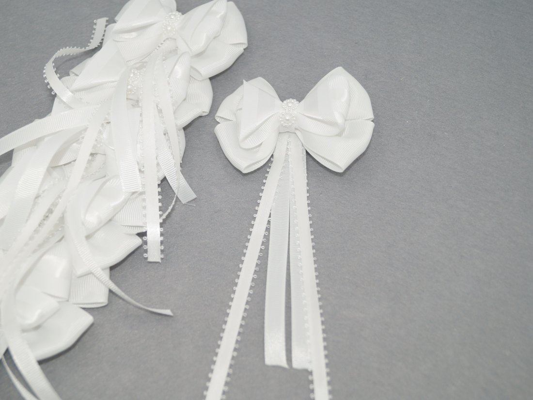 Бантики на затиску. 9 см.