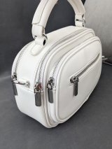 Жіноча компактна сумка з ручкою та кількома відділеннями INNOE 350016-1 Білий