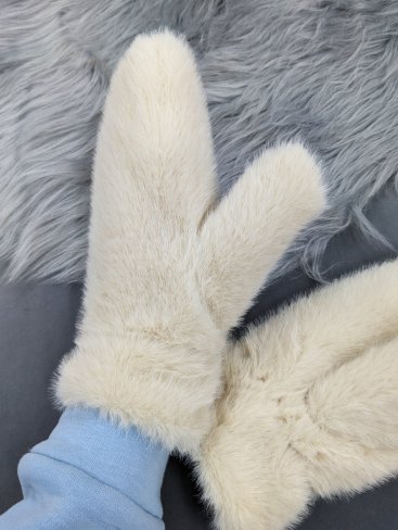 Стильні пухнасті рукавички для зими INNOE 85005-2 Світло-бежевий - Купити