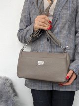 Містка сумка з великою зовнішньою кишенею і практичним дизайном INNOE 350010-1 Бежевий