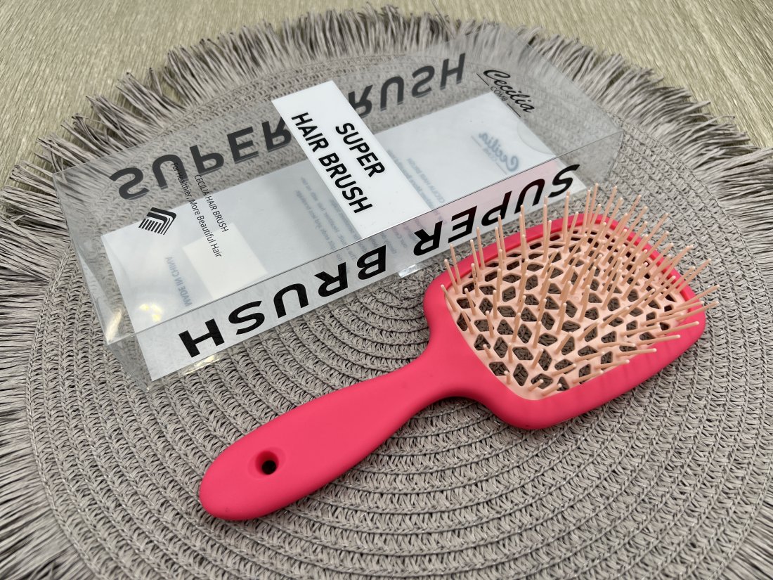 Гребінець для волосся в коробочці. Матова червона