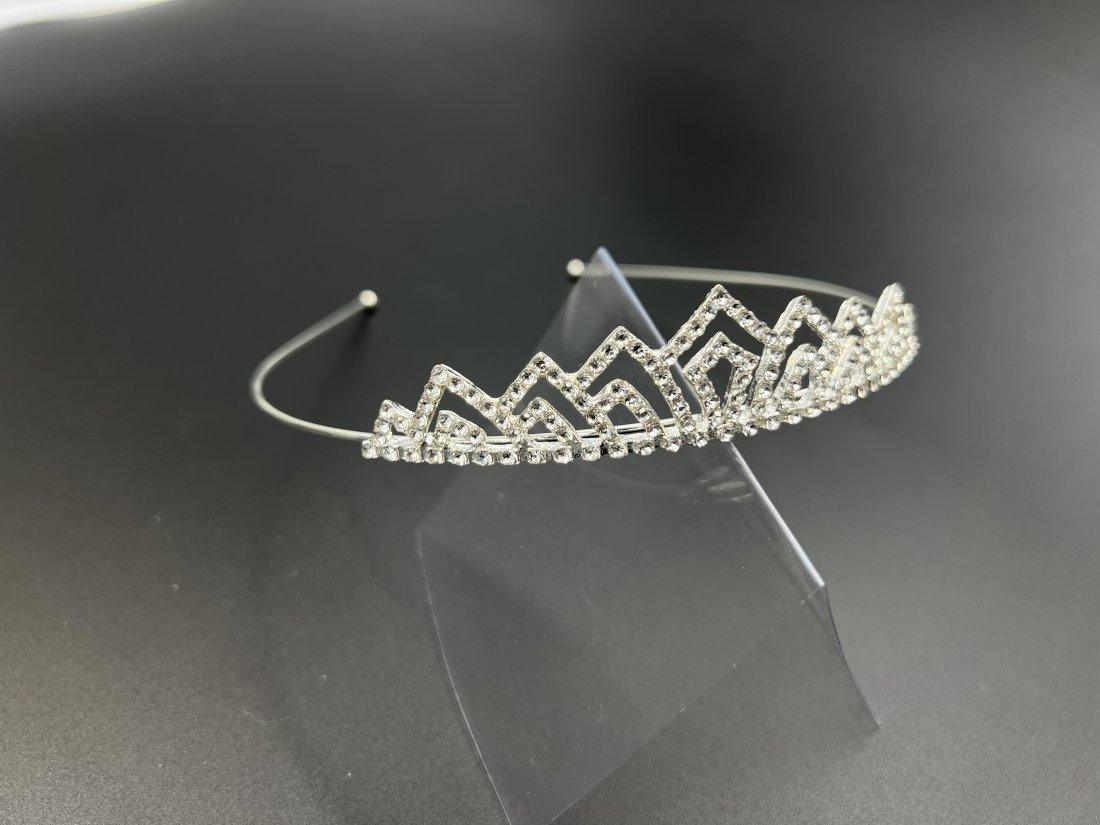 Діадема. Висота 2см.