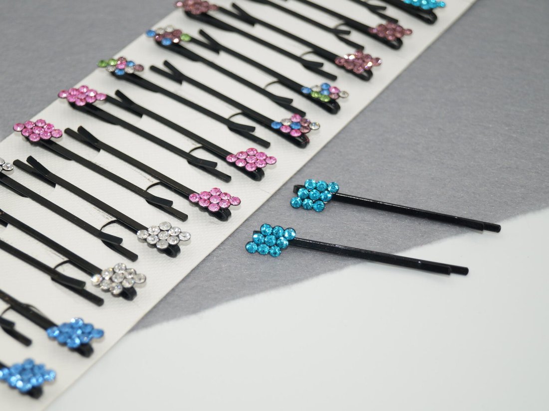 Невидимки для волосся.