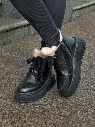 Комфортні зимові черевики на платформі з натуральної шкіри INNOE 777562-2 Чорний - Купити